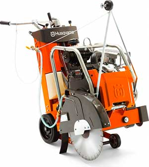 Резчик швов HUSQVARNA FS-524 в прокат в Кургане. У нас лучшая цена за сутки! Возможность взять в аренду с выгодной скидкой до 40% при экспресс доставке 24/7. И помните, ночью стоимость еще дешевле на 30%! #арендапрокат #виброплита #выгодно
